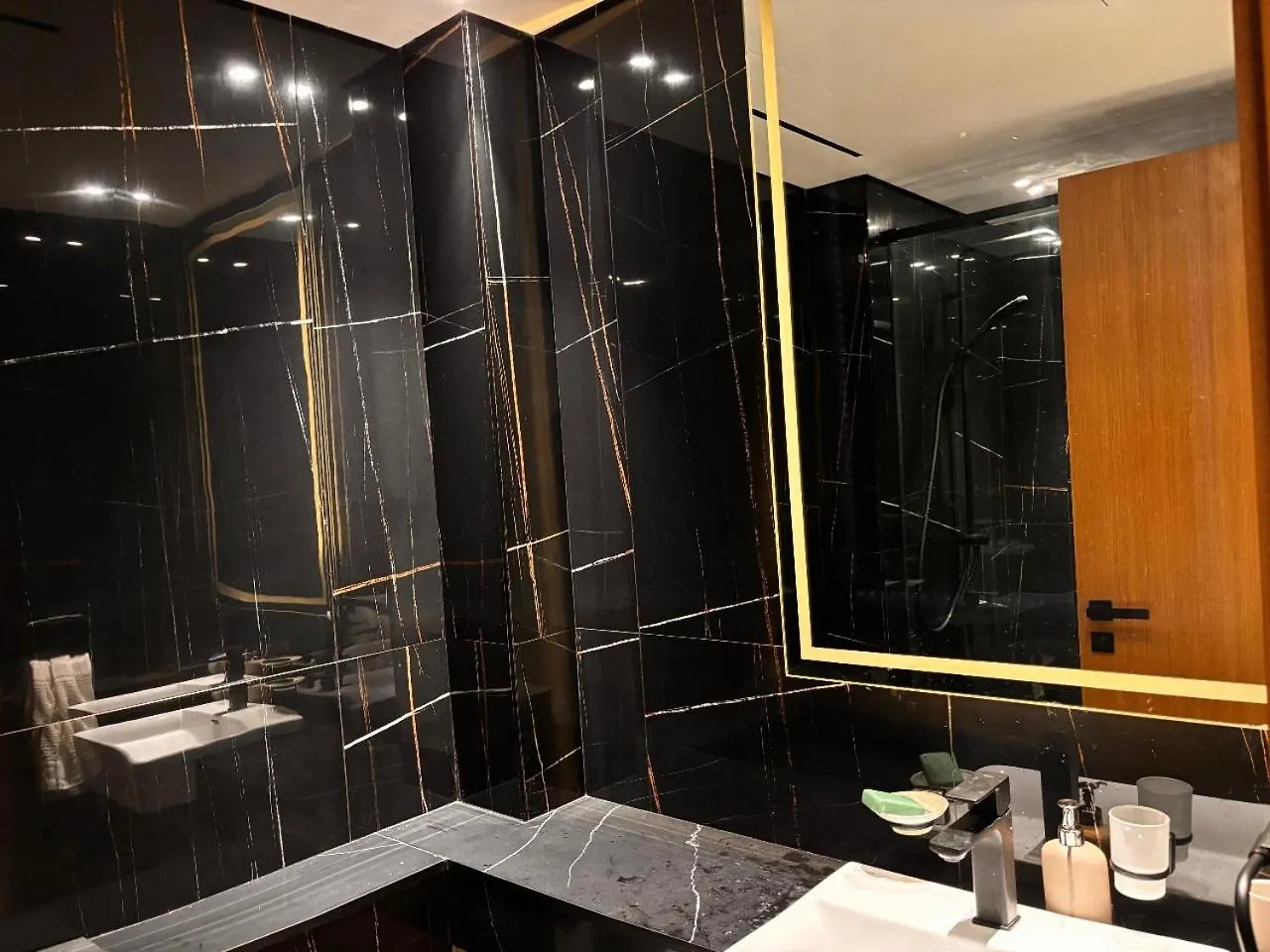 Disalvo Smart And Luxury Studio Dubai Apartment