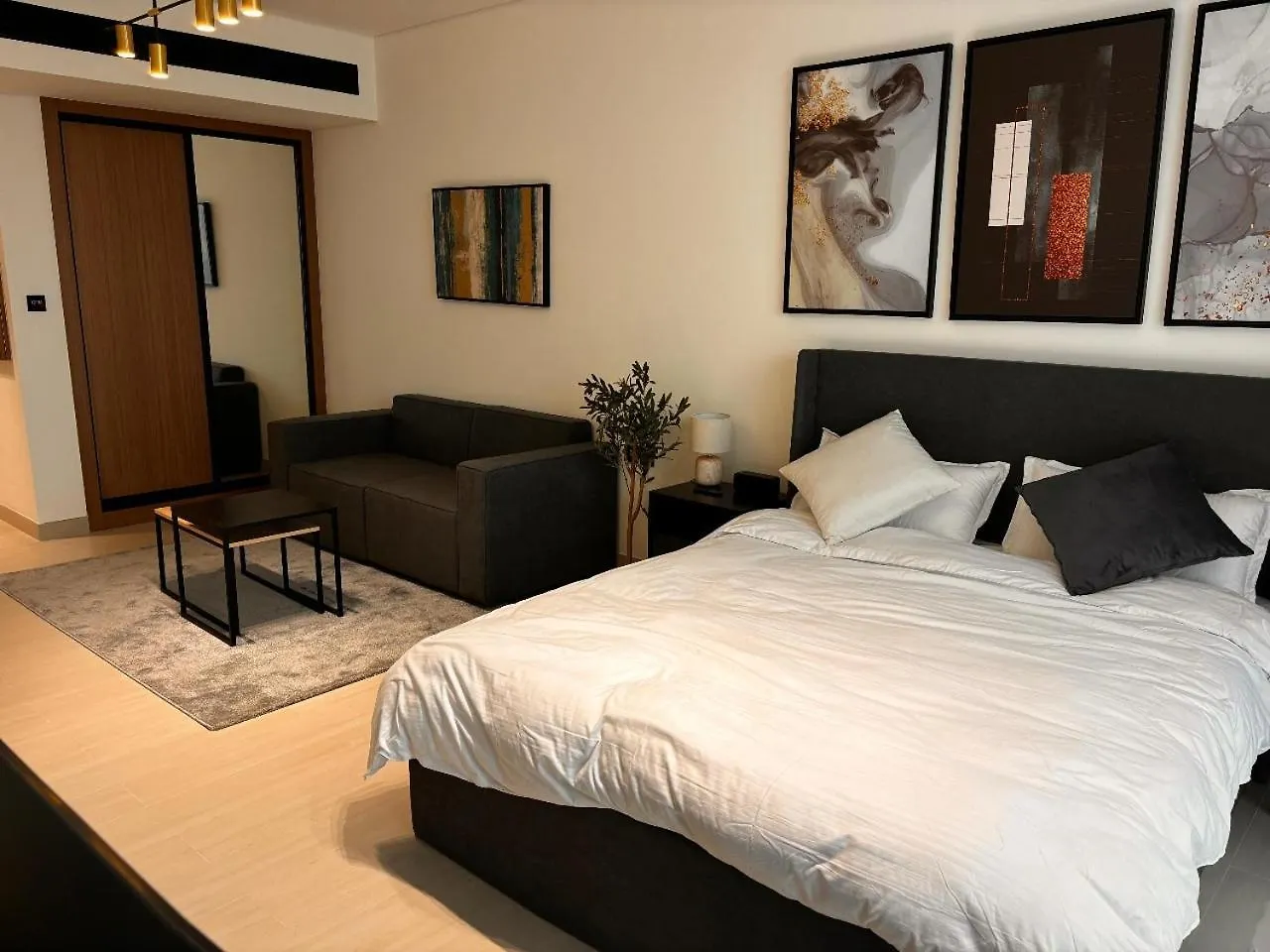 Disalvo Smart And Luxury Studio Dubai Apartment